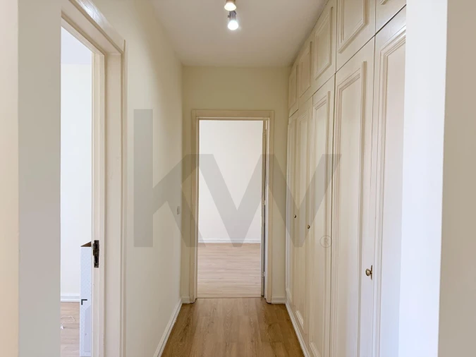 Apartamento T3 para Arrendamento em Carnide Foto 20