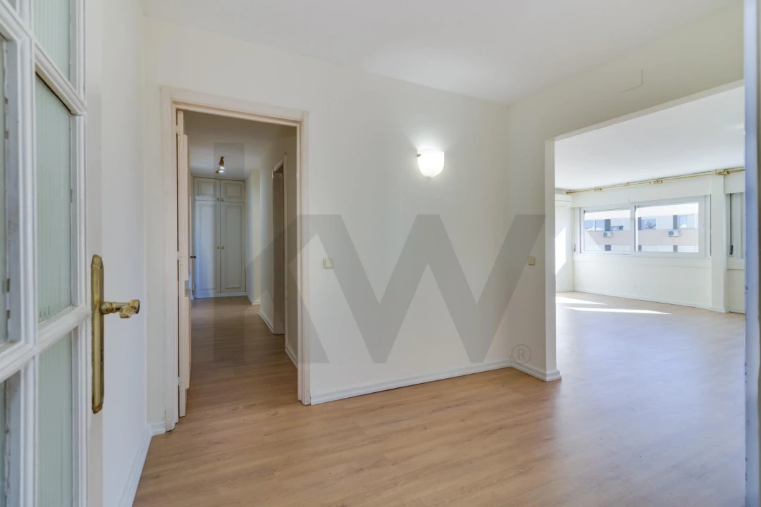 Apartamento T3 para Arrendamento em Carnide Foto 10