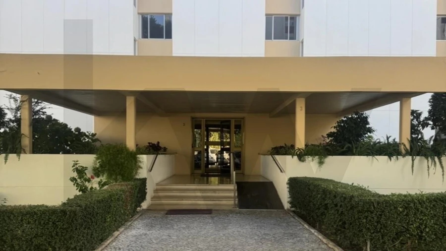 Apartamento T3 para Arrendamento em Carnide