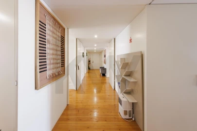 Apartamento T4 para Arrendamento em Santa Marinha e São Pedro da Afurada
