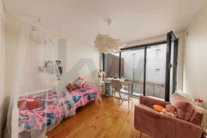 Apartamento T4 para Arrendamento em Santa Marinha e São Pedro da Afurada