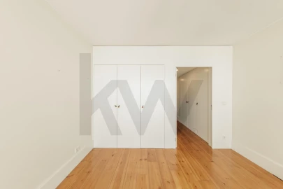 Apartamento T4 para Arrendamento em Santa Marinha e São Pedro da Afurada