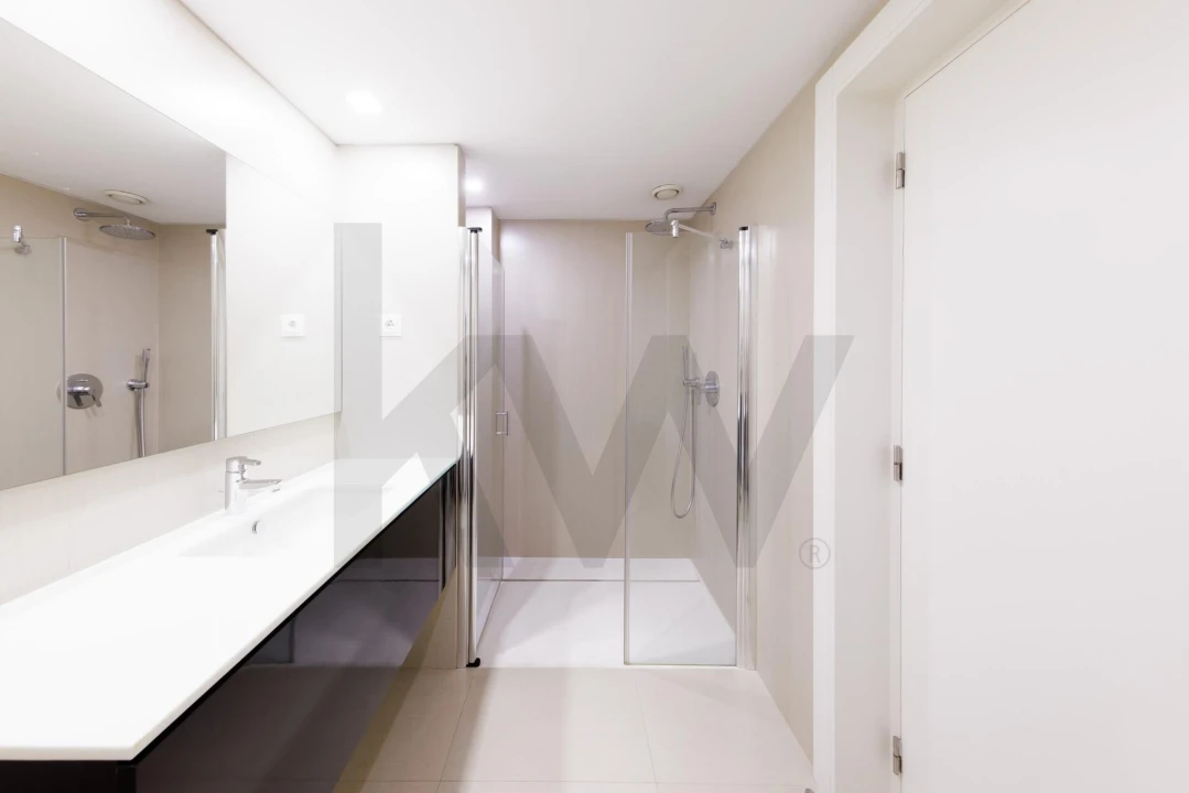 Apartamento T4 para Arrendamento em Santa Marinha e São Pedro da Afurada Foto 20