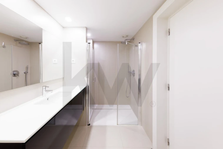 Apartamento T4 para Arrendamento em Santa Marinha e São Pedro da Afurada Foto 20