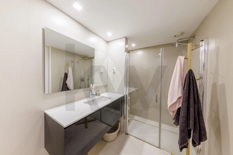 Apartamento T4 para Arrendamento em Santa Marinha e São Pedro da Afurada Foto 27