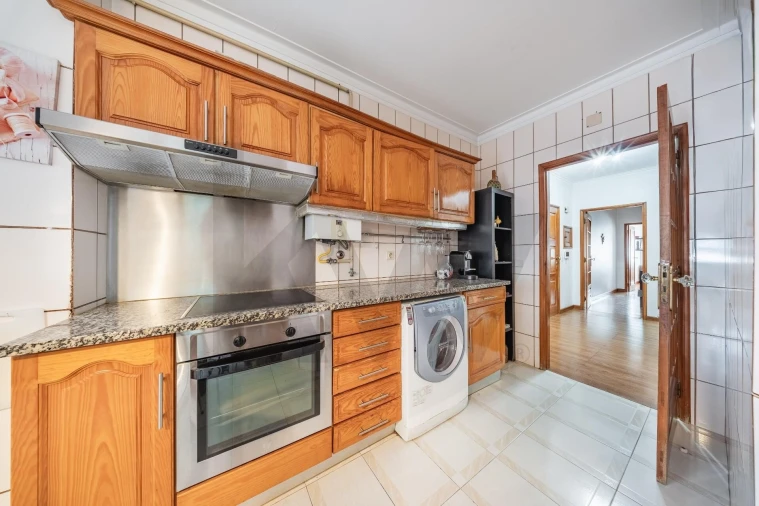 Apartamento T3 para Venda em Braga (São José de São Lázaro e São João do Souto) Foto 2