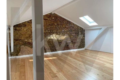 Apartamento T2 para Arrendamento em Santo António