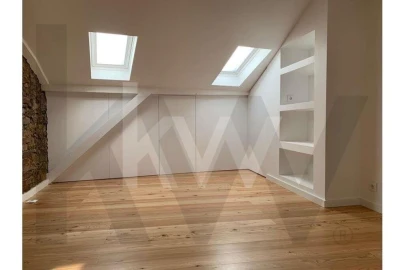 Apartamento T2 para Arrendamento em Santo António