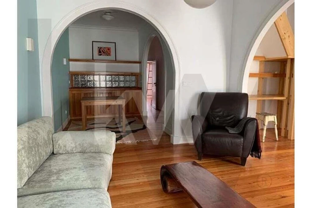 Apartamento T2 para Arrendamento em Santo António Foto 9