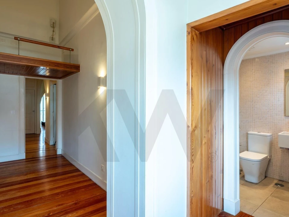 Apartamento T2 para Arrendamento em Santo António Foto 5