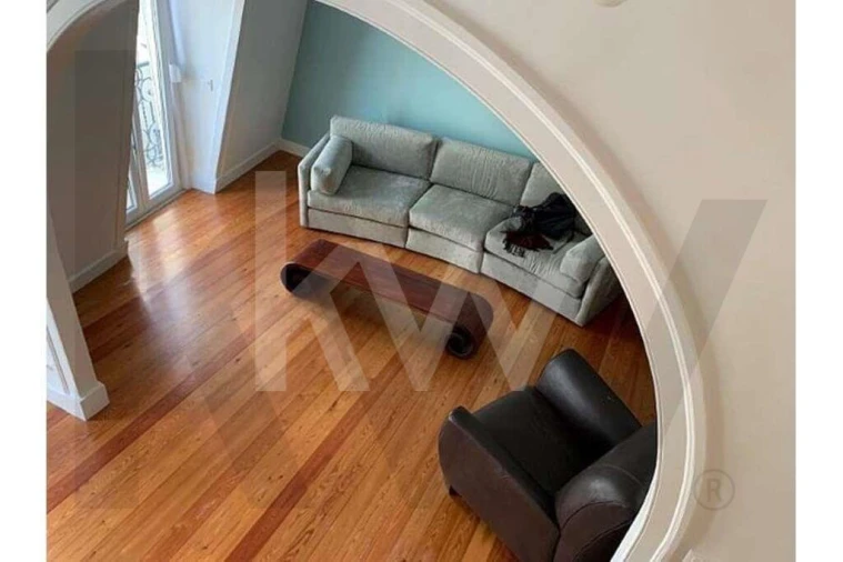 Apartamento T2 para Arrendamento em Santo António Foto 8