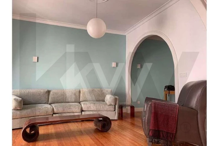 Apartamento T2 para Arrendamento em Santo António Foto 7