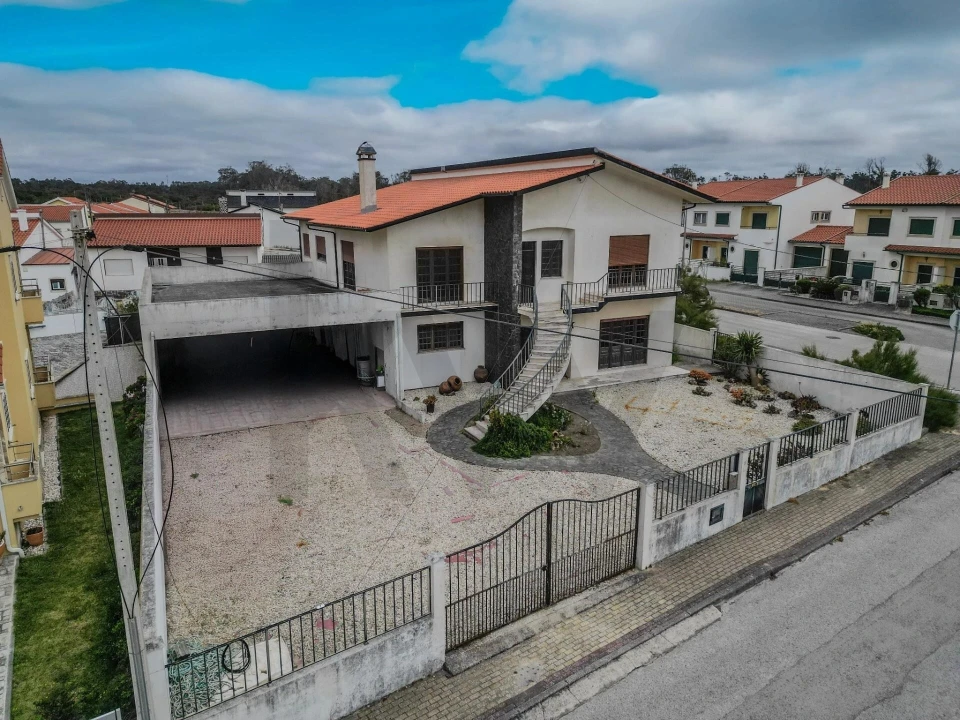 Moradia T3 para Venda em Lavos Foto 26