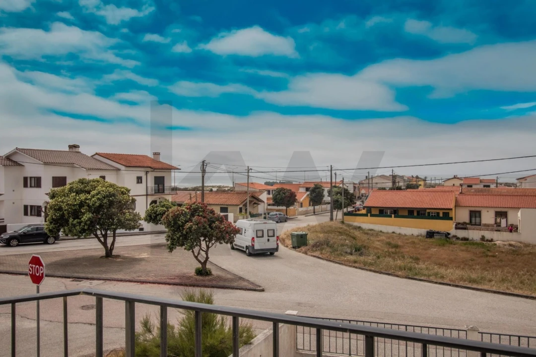 Moradia T3 para Venda em Lavos Foto 31