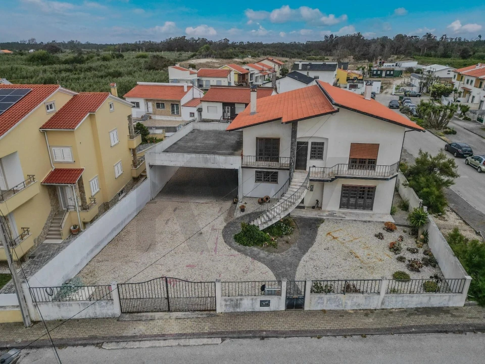 Moradia T3 para Venda em Lavos Foto 1