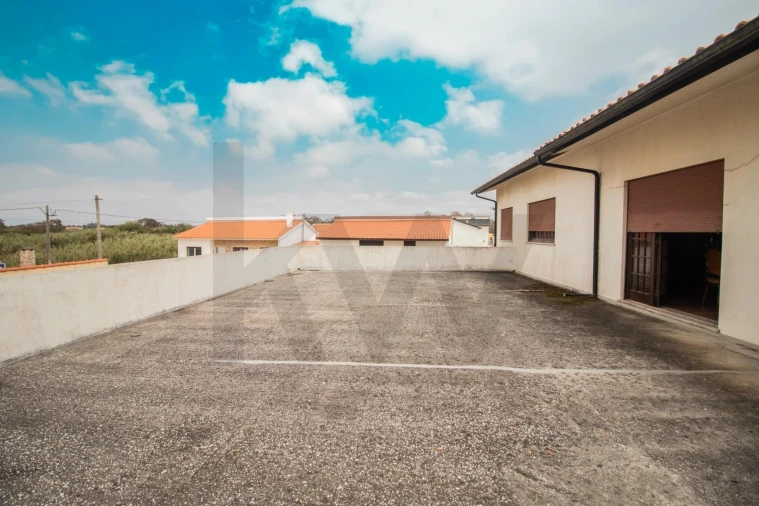Moradia T3 para Venda em Lavos Foto 34