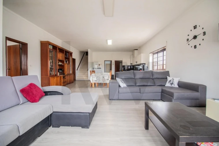 Moradia T3 para Venda em Lavos Foto 3