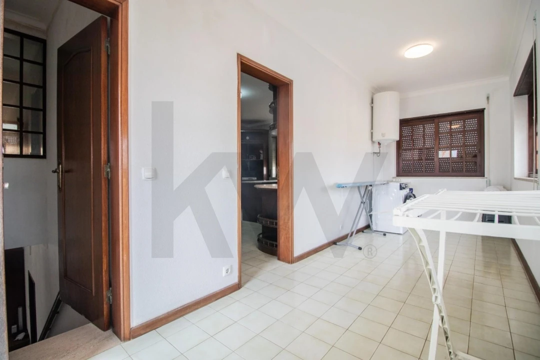 Moradia T3 para Venda em Lavos Foto 4