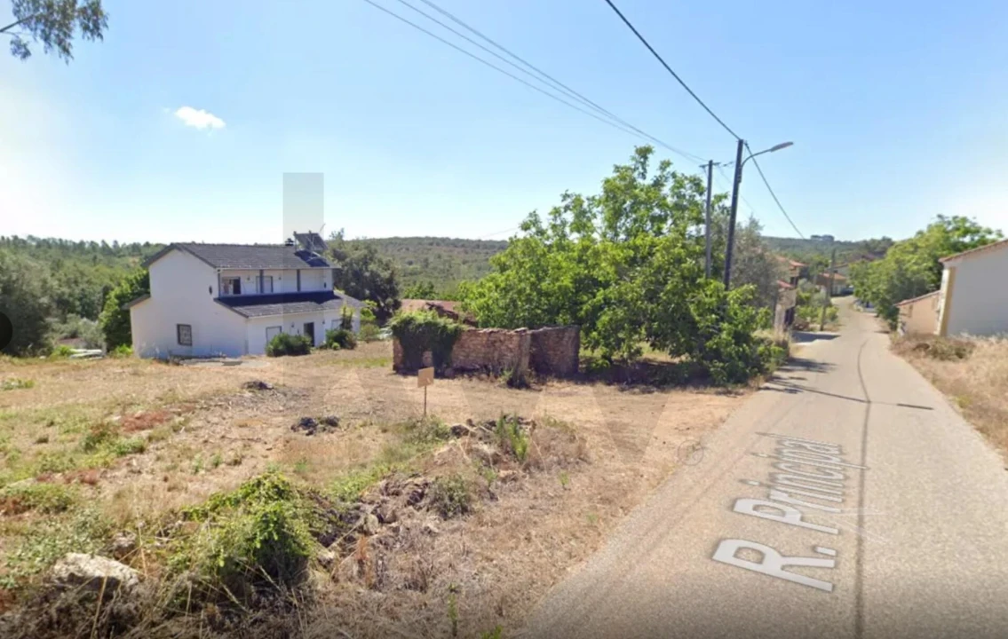 Terreno para Venda em Chãos Foto 2