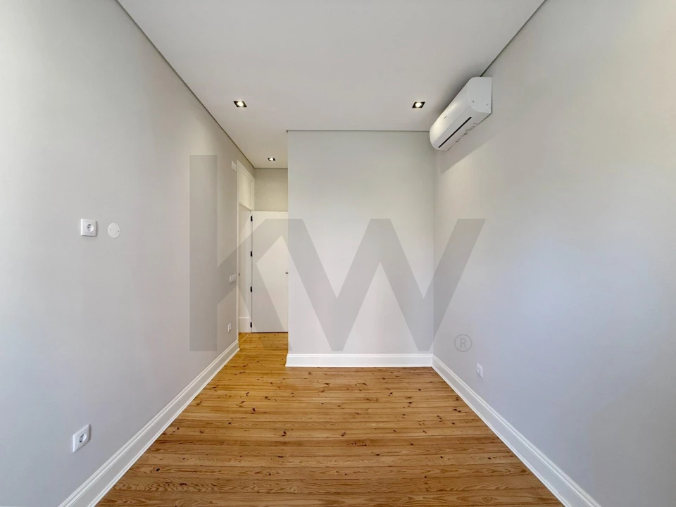 Apartamento T3 para Venda em Areeiro Foto 13