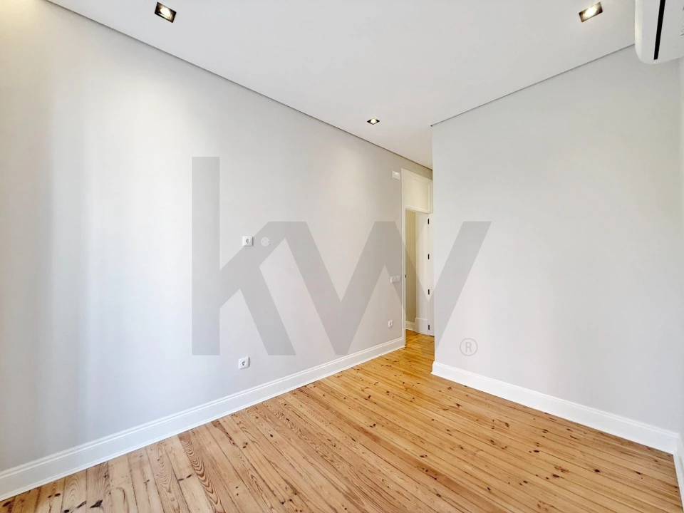 Apartamento T3 para Venda em Areeiro Foto 12