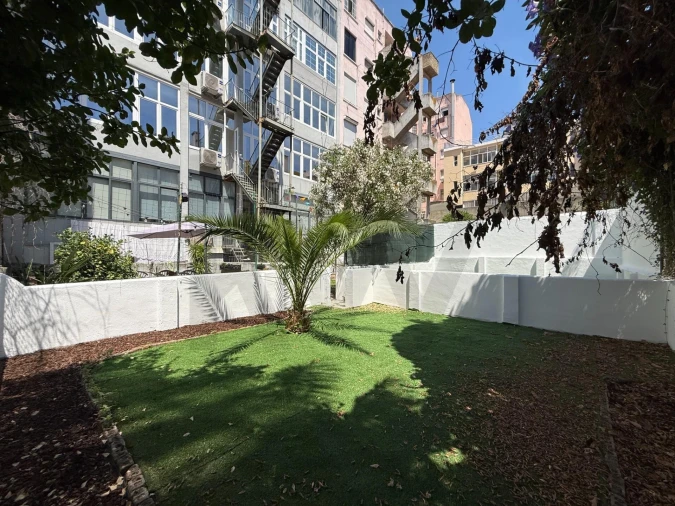 Apartamento T3 para Venda em Areeiro Foto 48