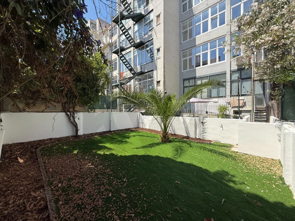 Apartamento T3 para Venda em Areeiro Foto 47