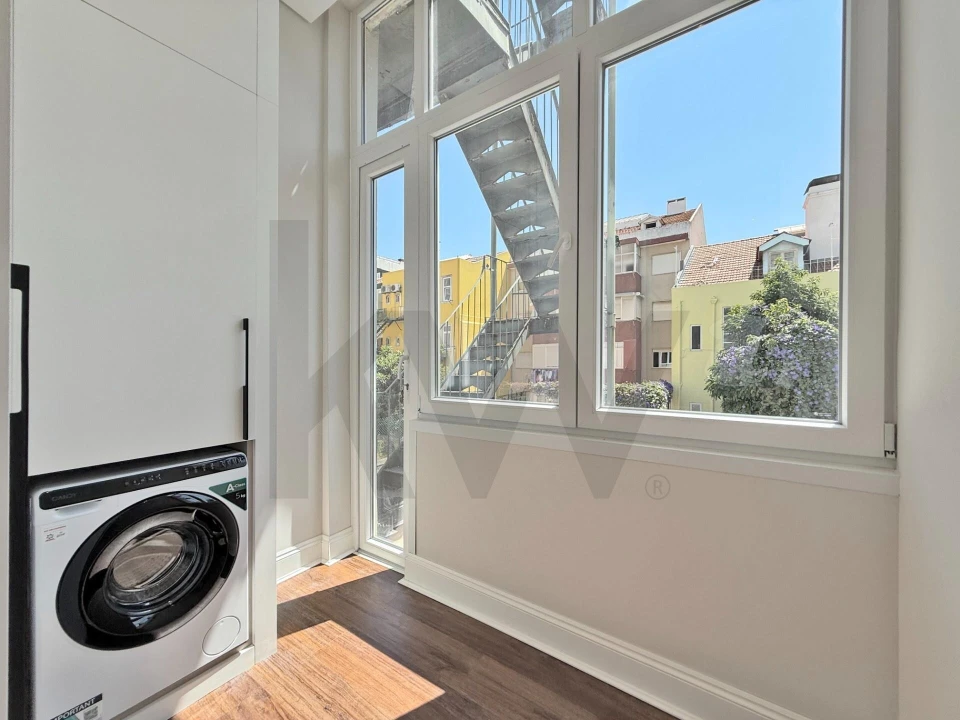 Apartamento T3 para Venda em Areeiro Foto 25