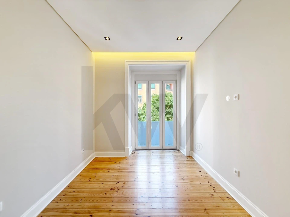 Apartamento T3 para Venda em Areeiro Foto 3