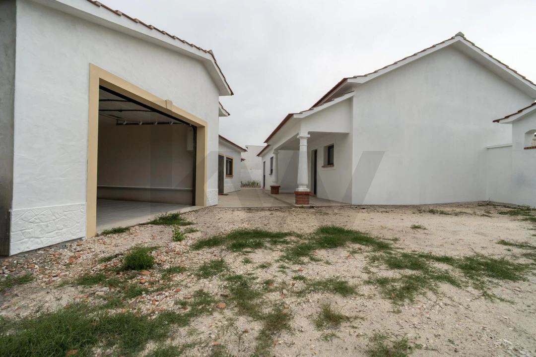 Moradia T1 para Venda em Coz, Alpedriz e Montes Foto 15