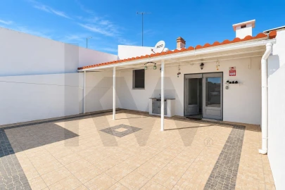Moradia T3 para Venda em Torre de Coelheiros