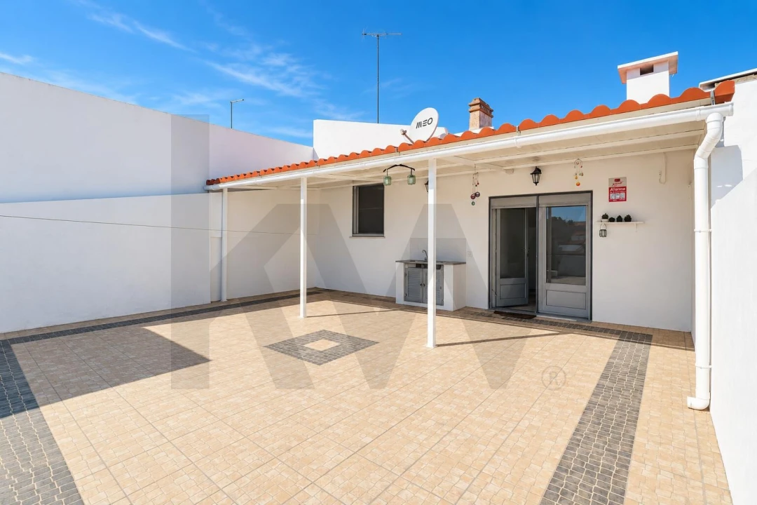Moradia T3 para Venda em Torre de Coelheiros Foto 17