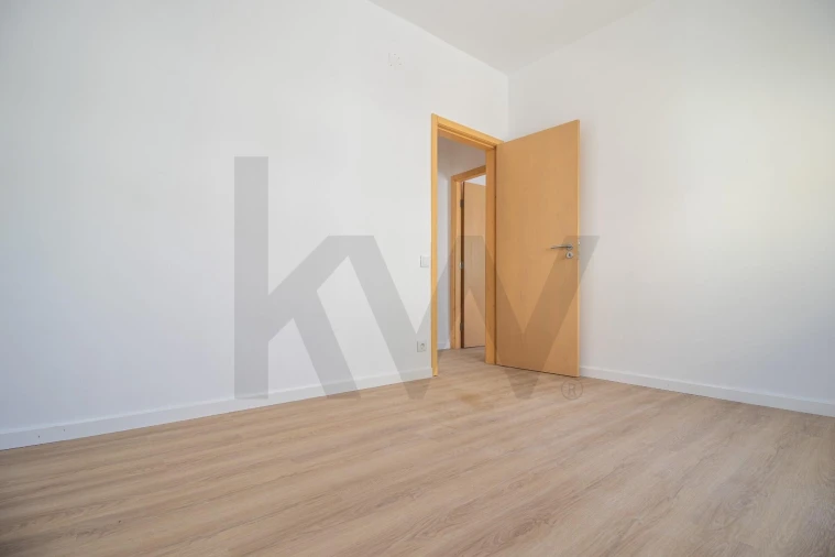 Apartamento T2 para Venda em Buarcos Foto 6