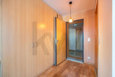 Apartamento para Venda em Santo Antonio dos Olivais