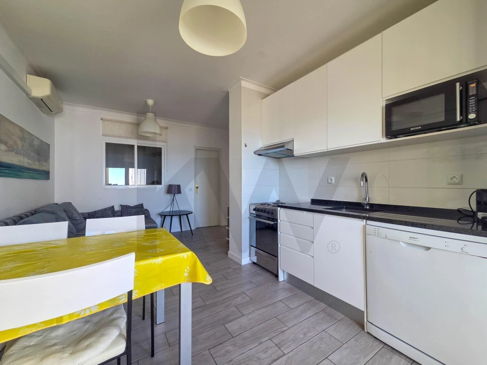 Apartamento T2 para Arrendamento em Portimão Foto 8