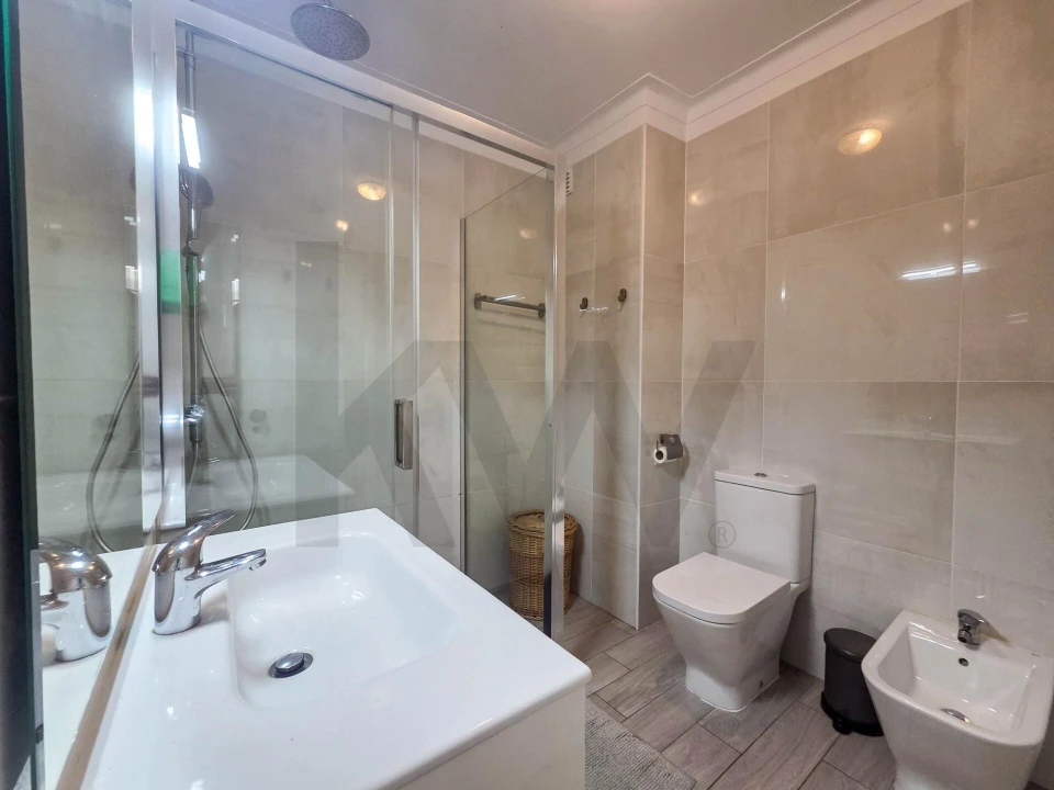 Apartamento T2 para Arrendamento em Portimão Foto 19