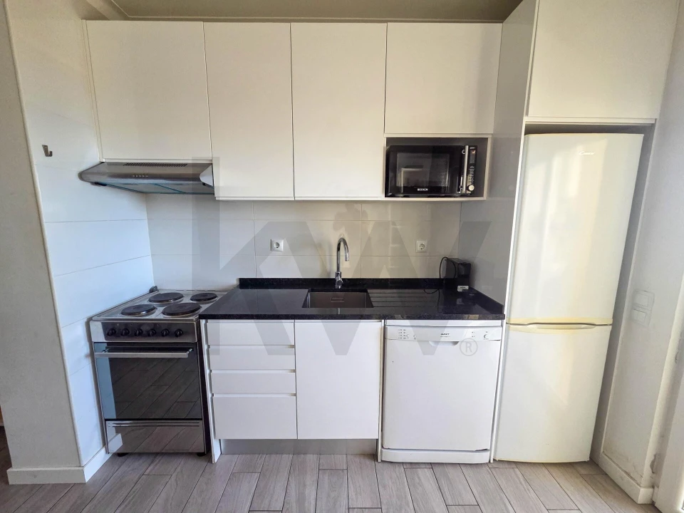 Apartamento T2 para Arrendamento em Portimão Foto 9