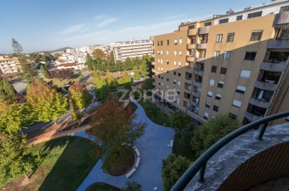 Apartamento T4 para Venda em São Vitor (Braga)