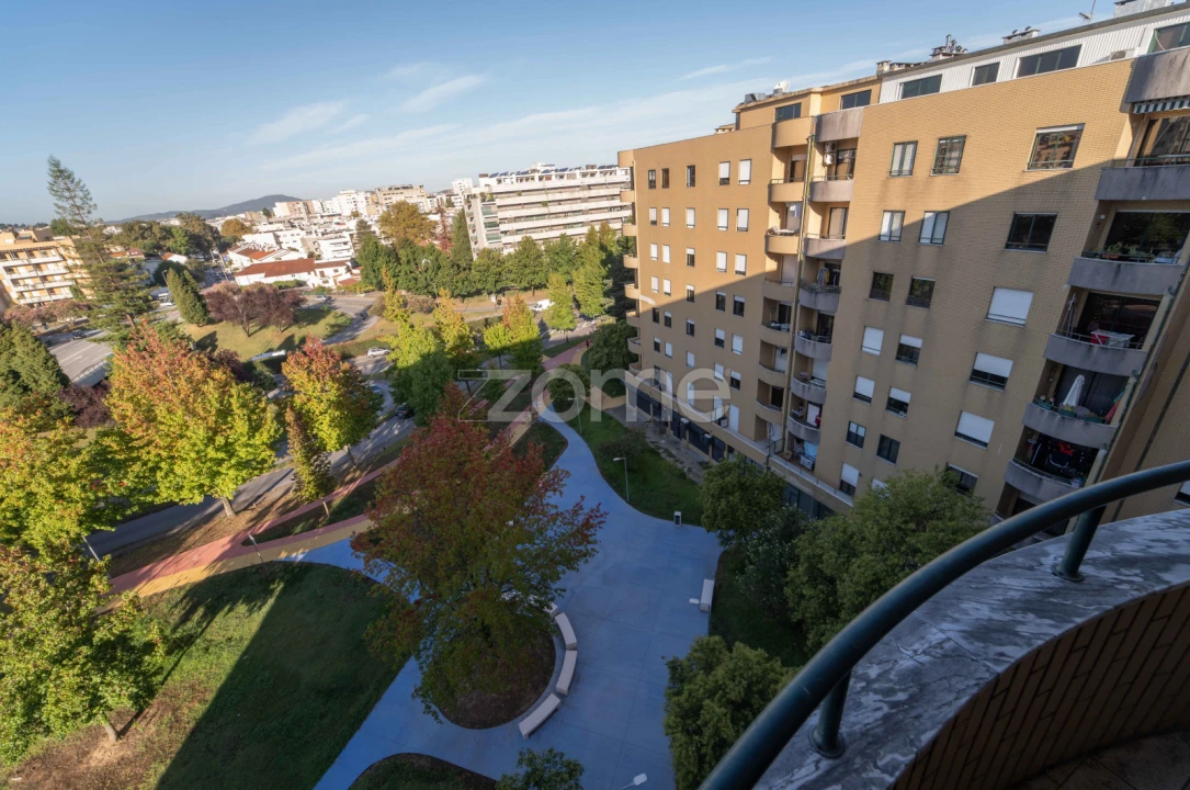 Apartamento T4 para Venda em São Vitor (Braga) Foto 1