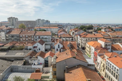 Moradia T2 para Venda em Cedofeita, Santo Ildefonso, Sé, Miragaia, São Nicolau e Vitória