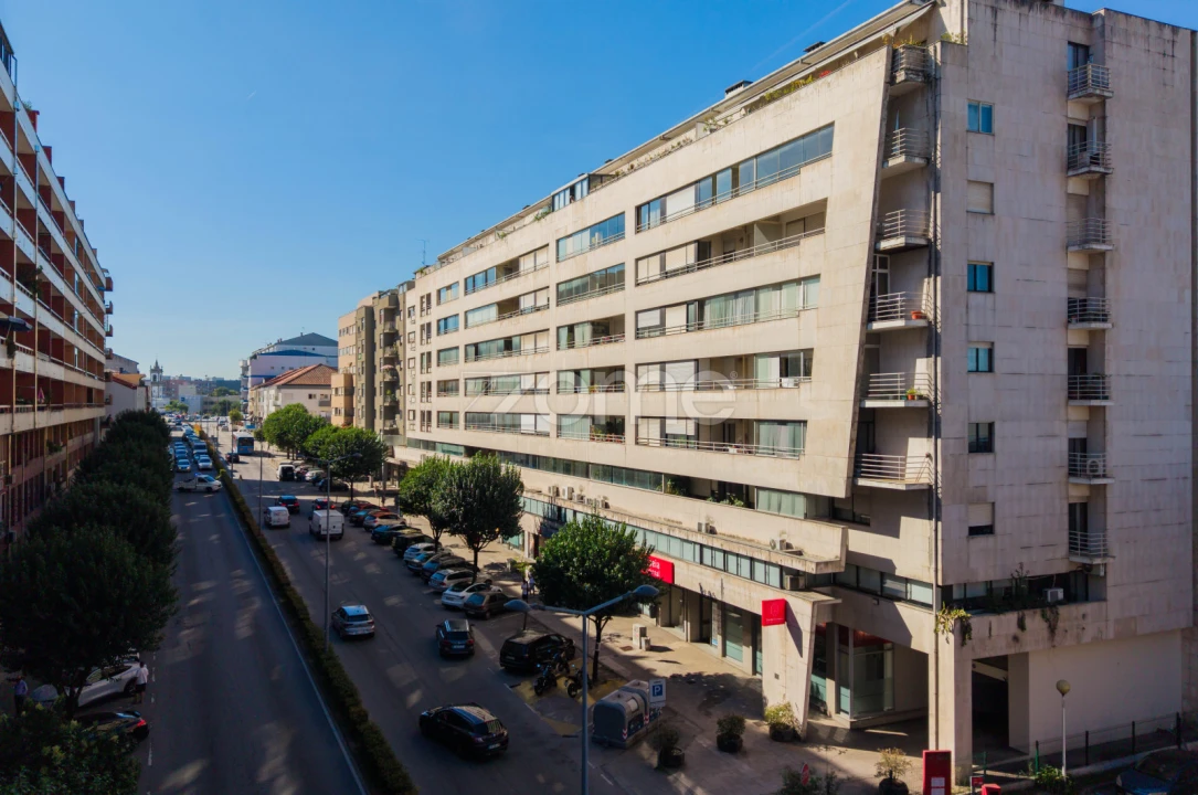 Apartamento T4 para Venda em Braga (Maximinos, Sé e Cividade) Foto 1