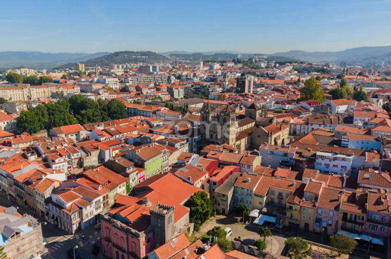 Apartamento T4 para Venda em Braga (Maximinos, Sé e Cividade) Foto 40