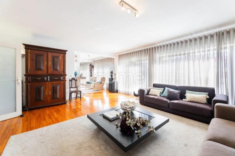 Apartamento T4 para Venda em Braga (Maximinos, Sé e Cividade) Foto 23