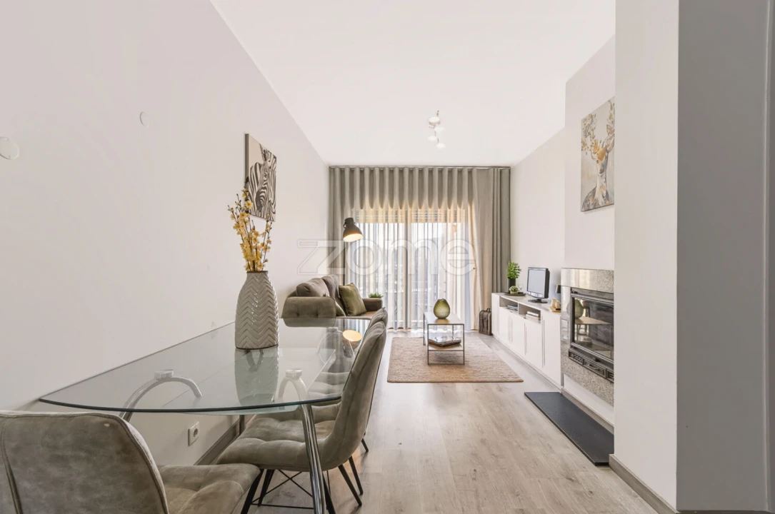 Apartamento T2 para Venda em Rio Tinto Foto 3