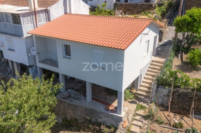 Moradia T2 para Venda em Portela do Fojo-Machio