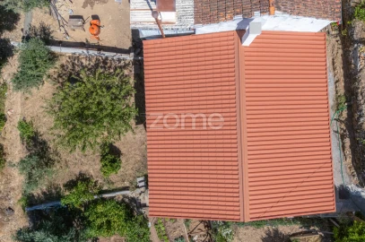 Moradia T2 para Venda em Portela do Fojo-Machio