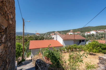 Moradia T2 para Venda em Portela do Fojo-Machio