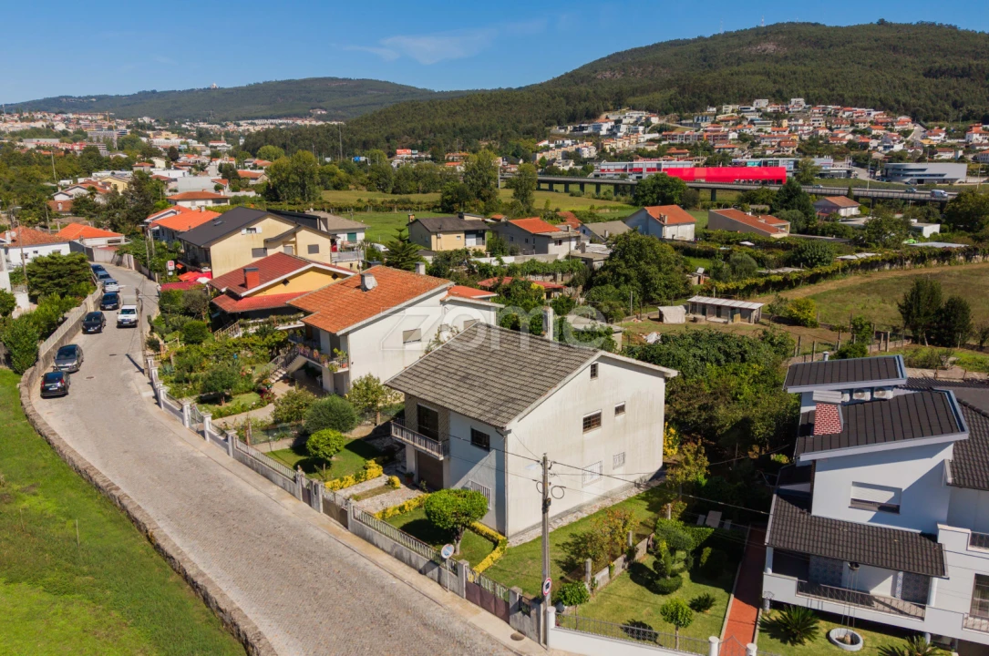 Moradia T3 para Venda em Lomar e Arcos Foto 32