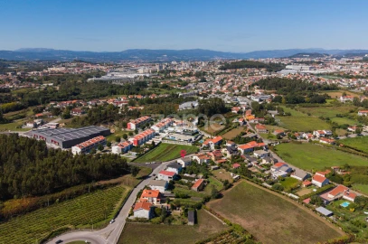 Moradia T3 para Venda em Lomar e Arcos