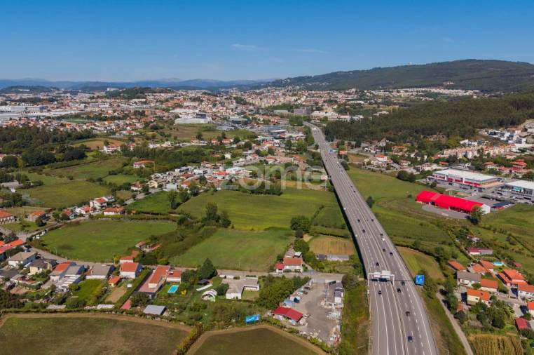 Moradia T3 para Venda em Lomar e Arcos Foto 26